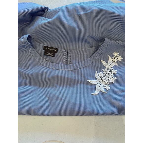 Van Heusen Women's Blue White Stripe Bell Sleeve Embroidered Size XL Top - Picture 3 of 7